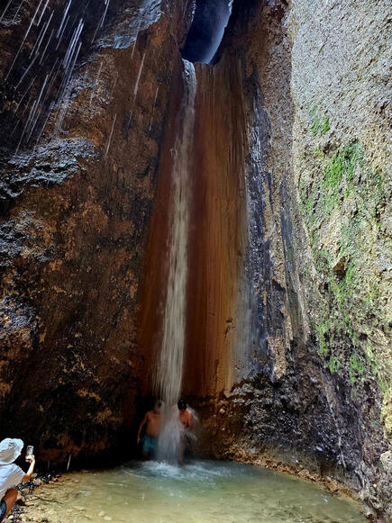 Explore Velça